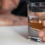 alcoolismo-como-se-inicia-e-tratamento-3