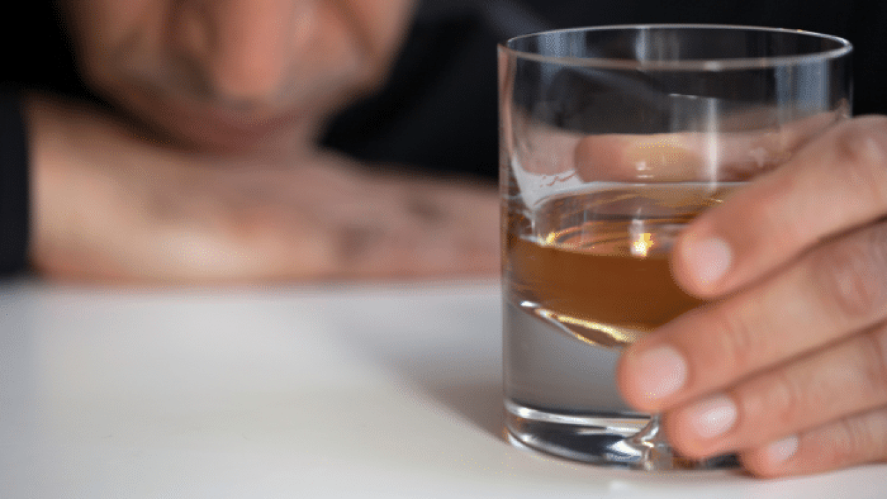 alcoolismo-como-se-inicia-e-tratamento-3
